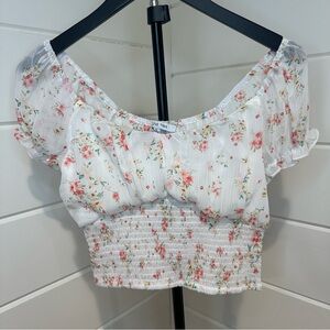 NWOT Love Tree White Floral Crop Top- Size: Small